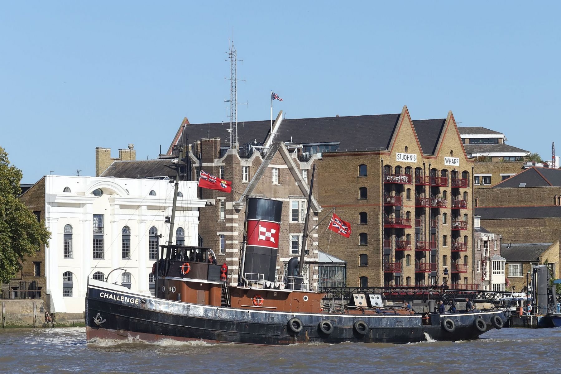 Steam Tug Challenge passing Wapping in 2022