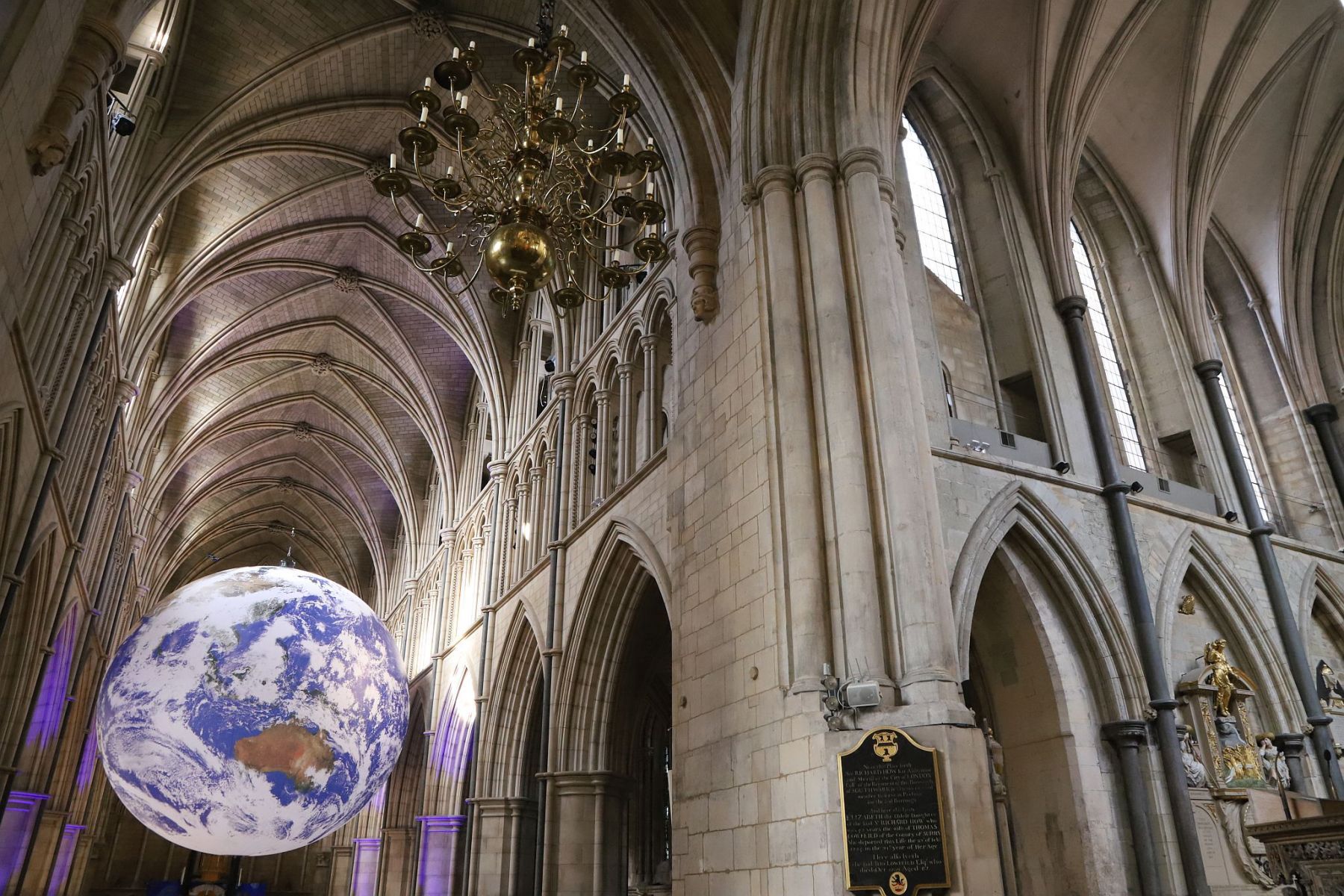 Gaia Earth by Luke Jerram at Southwark Cathedral in October 2022, seen in the day