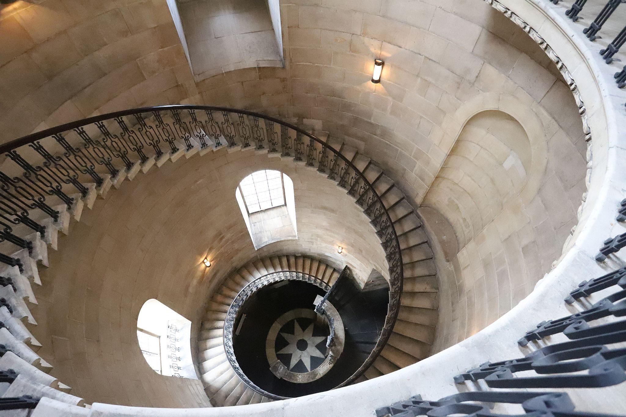 The Geometric Staircase of the South West tower, known to Harry Potter film fans as the Devination Stairwell. St. Paul's Cathedral Triforium Tour, 09-Jan-2023.