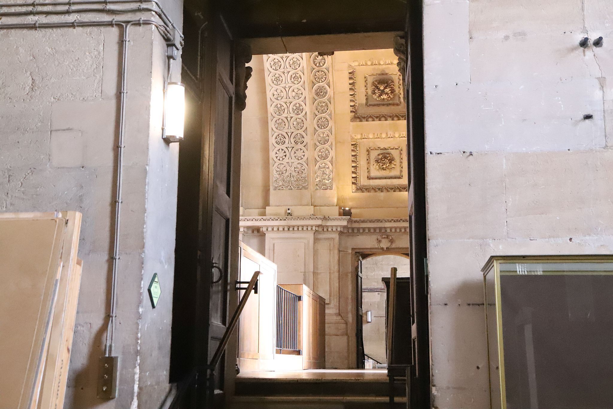 Looking through the door from the Triforium to the balcony above the Great West Doors from where there is a stunning view of the nave. St. Paul's Cathedral Triforium Tour, 09-Jan-2023.