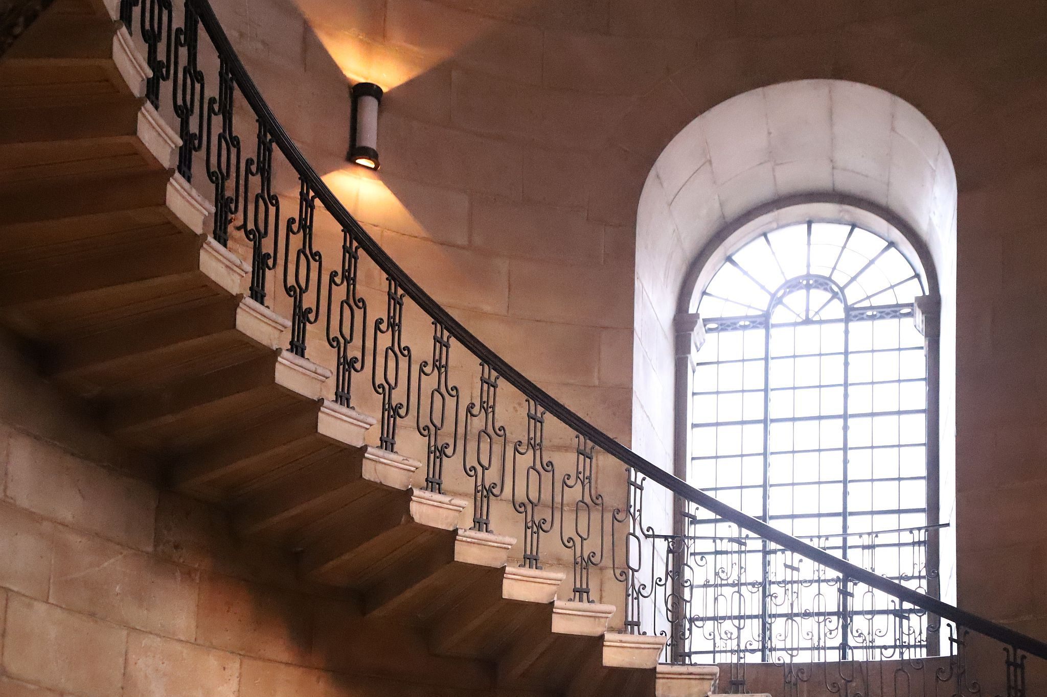 Sir Christopher Wren's Geometric Staircase in St Paul's Cathedral's South West tower, known to Harry Potter film fans as the Devination Stairwell. 24-Aug-2023.