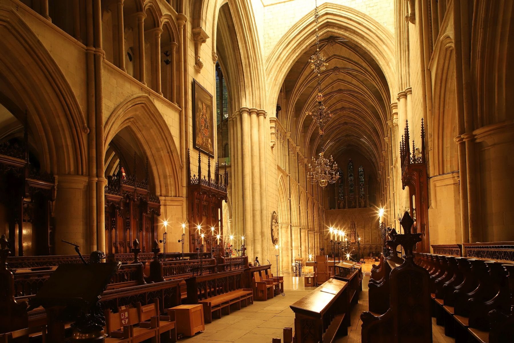Southwark Cathedral lit by candlelight for a photography evening