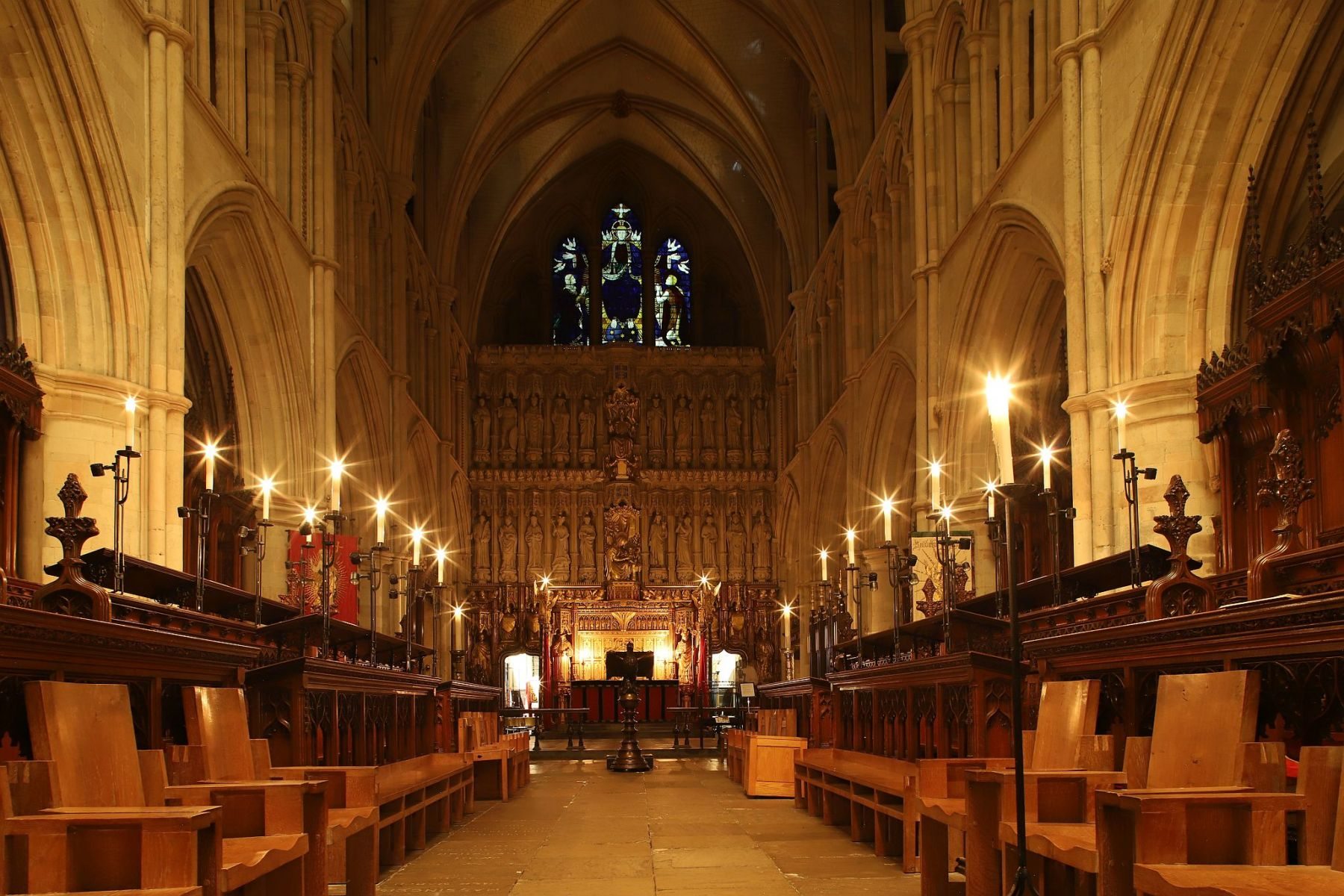 Southwark Cathedral lit by candlelight for a photography evening