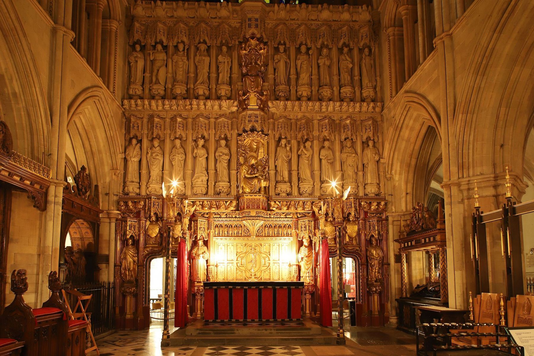 Southwark Cathedral lit by candlelight for a photography evening