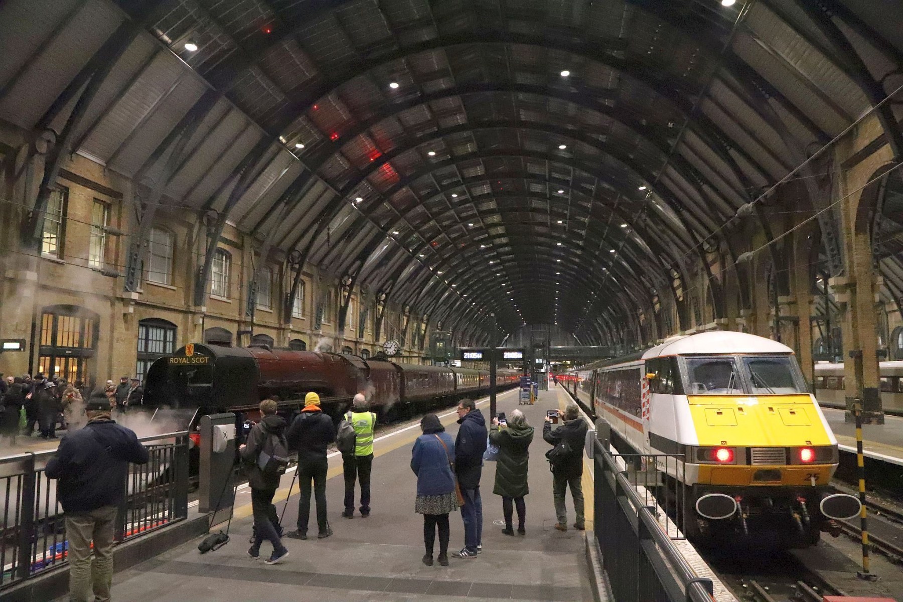 Steam locomotive 6233 Duchess of Sutherland LMS Princess Coronation Class at Kings Cross station 03-Dec-2022