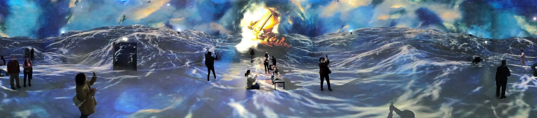 Frameless immersive art show, Marble Arch London, 16-Jan-2023.