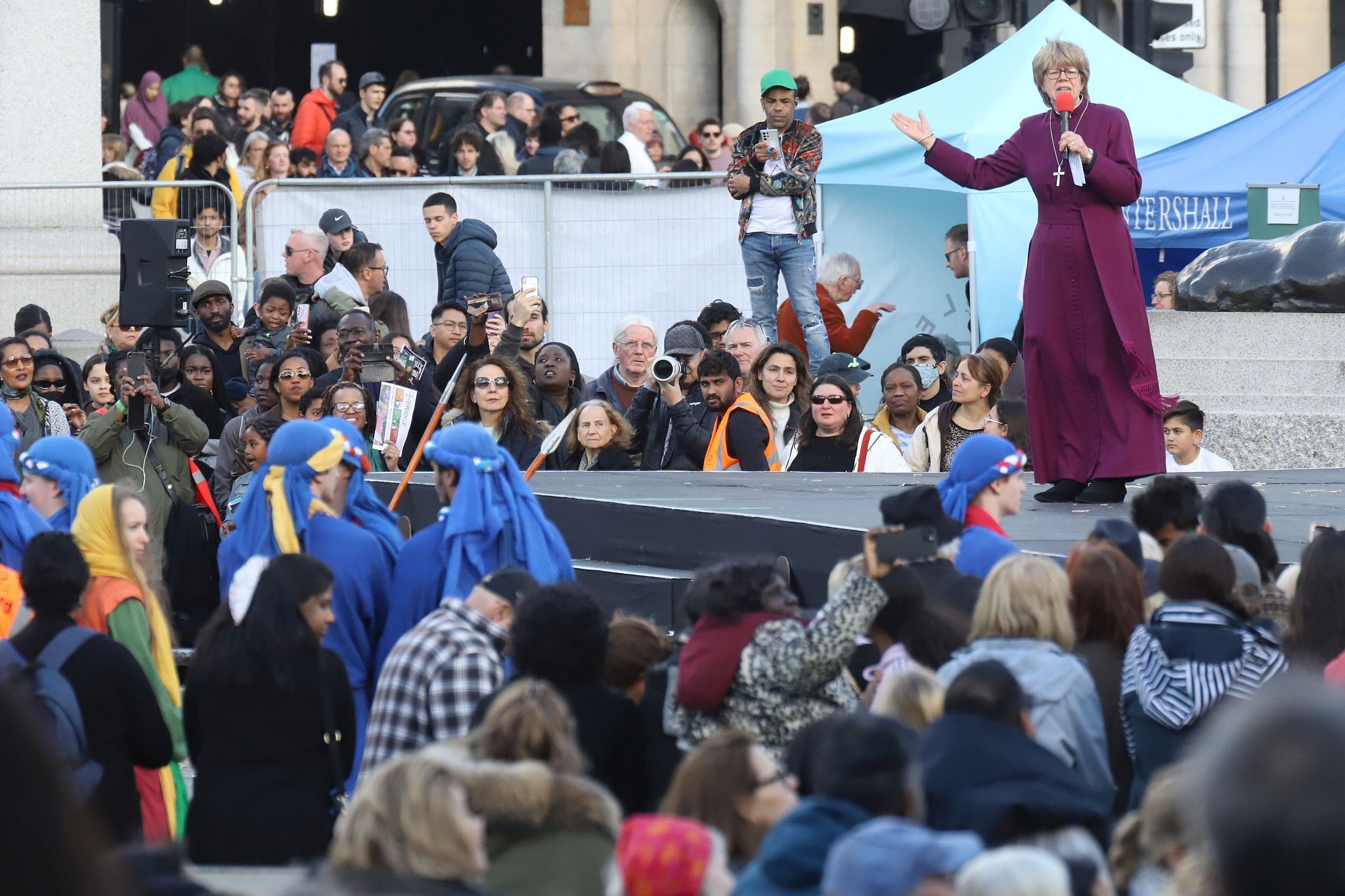 The Good Friday Wintershall Easter Passion Play "The Passion of Jesus" presented at Trafalgar Square in London. 7th April 2023. Sarah Mullally, Bishop of London, led the audience in a recitation of The Lord's Prayer.