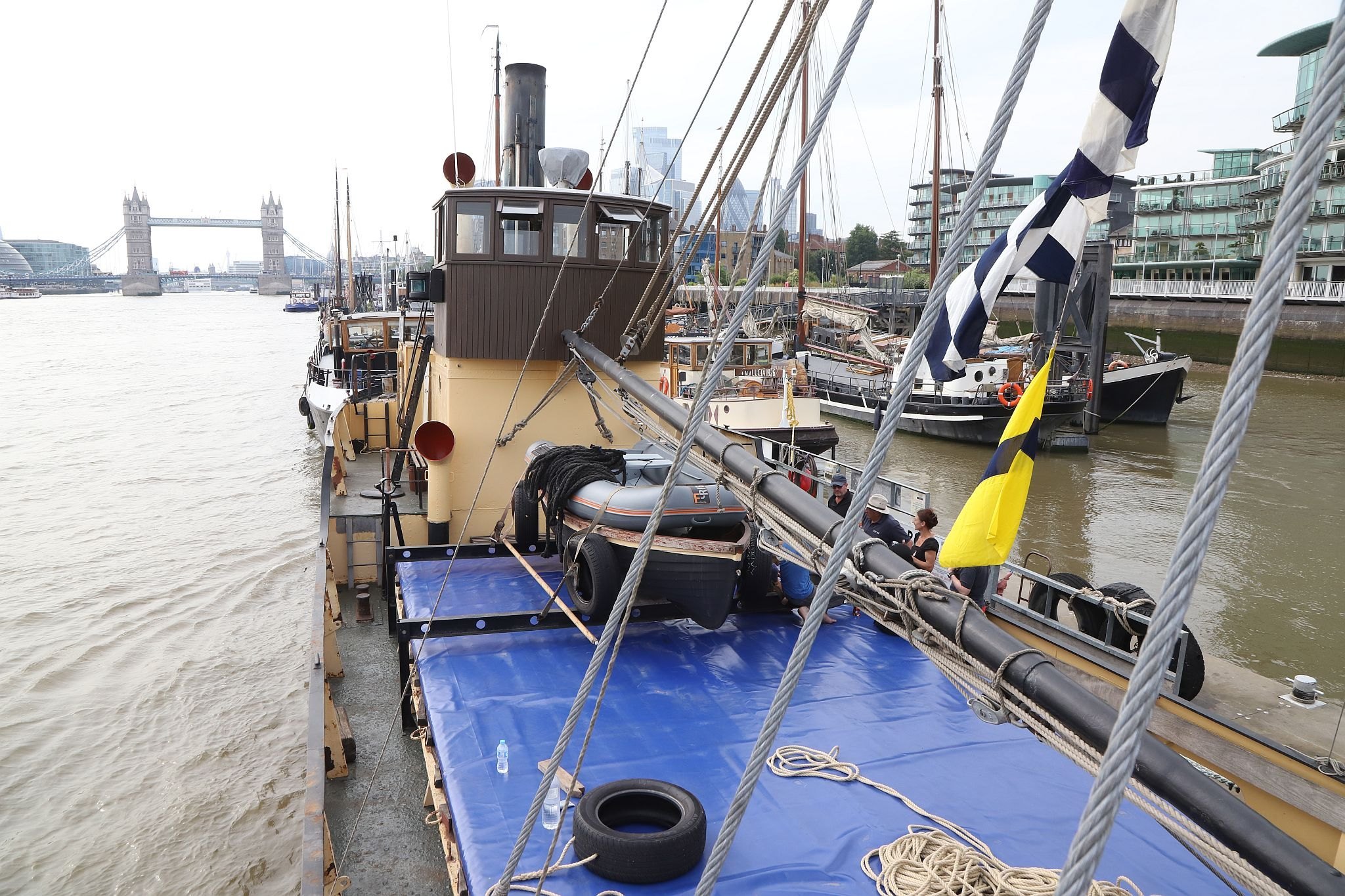 VIC 96 tied up alongside Hermitage Moorings in central London by Tower Bridge. Steam powered ship VIC 96 visited central London in June 2023.
