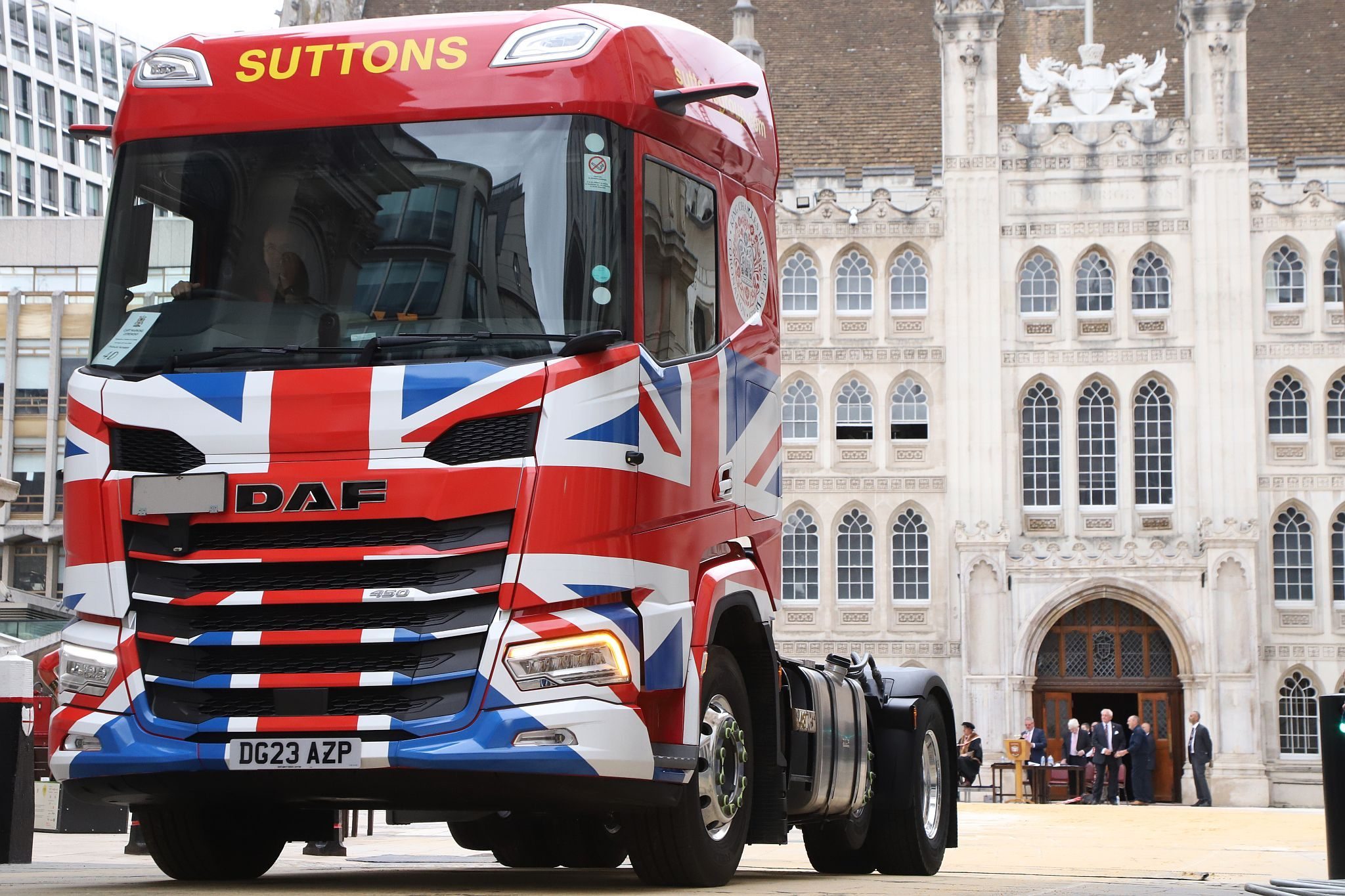 DAF XF 2023 DG23AZP. City of London 2023 Cart Marking in Guildhall Yard on 22-Jul-2023. Hosted by the Worshipful Company of Carmen with the Lord Mayor of the City of London in attendance. Wooden plates on the vehicles are branded with hot irons to allow them to ply for trade in the Square Mile. Another of the City Livery Company's annual ceremonies.