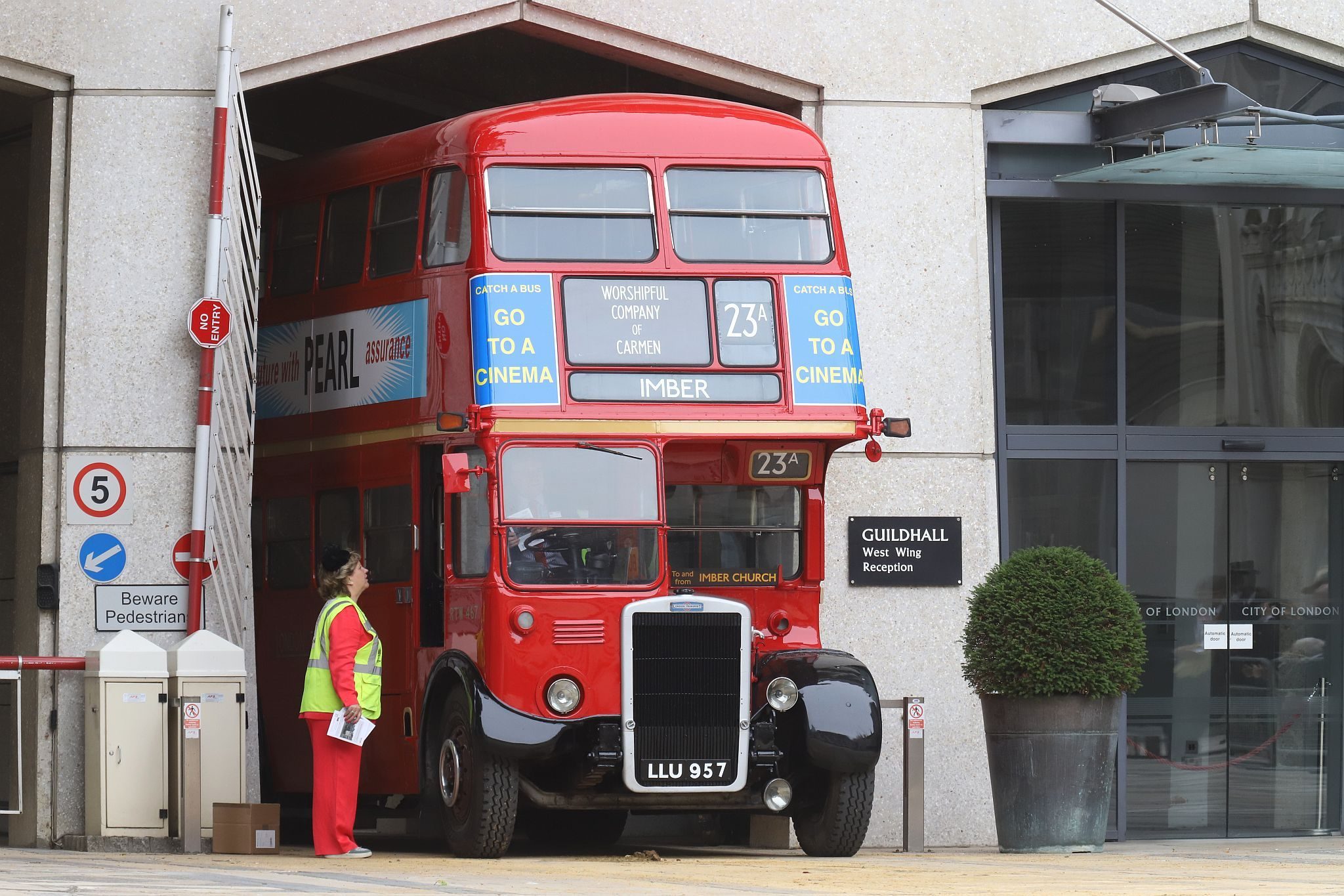 Leyland Titan 1950 LLU957. City of London 2023 Cart Marking in Guildhall Yard on 22-Jul-2023. Hosted by the Worshipful Company of Carmen with the Lord Mayor of the City of London in attendance. Wooden plates on the vehicles are branded with hot irons to allow them to ply for trade in the Square Mile. Another of the City Livery Company's annual ceremonies.