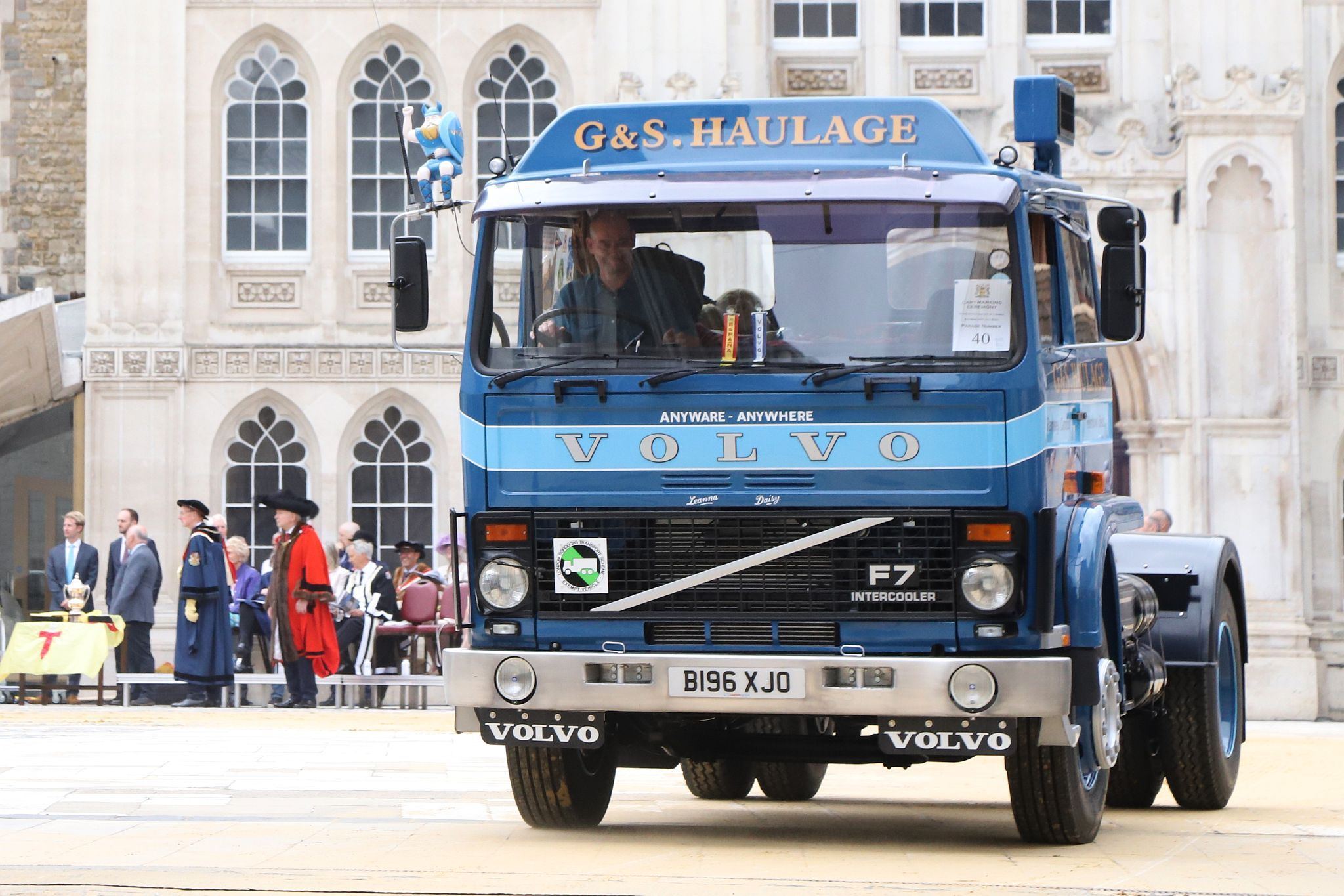 Volvo F7 1985 B196XJO. City of London 2023 Cart Marking in Guildhall Yard on 22-Jul-2023. Hosted by the Worshipful Company of Carmen with the Lord Mayor of the City of London in attendance. Wooden plates on the vehicles are branded with hot irons to allow them to ply for trade in the Square Mile. Another of the City Livery Company's annual ceremonies.