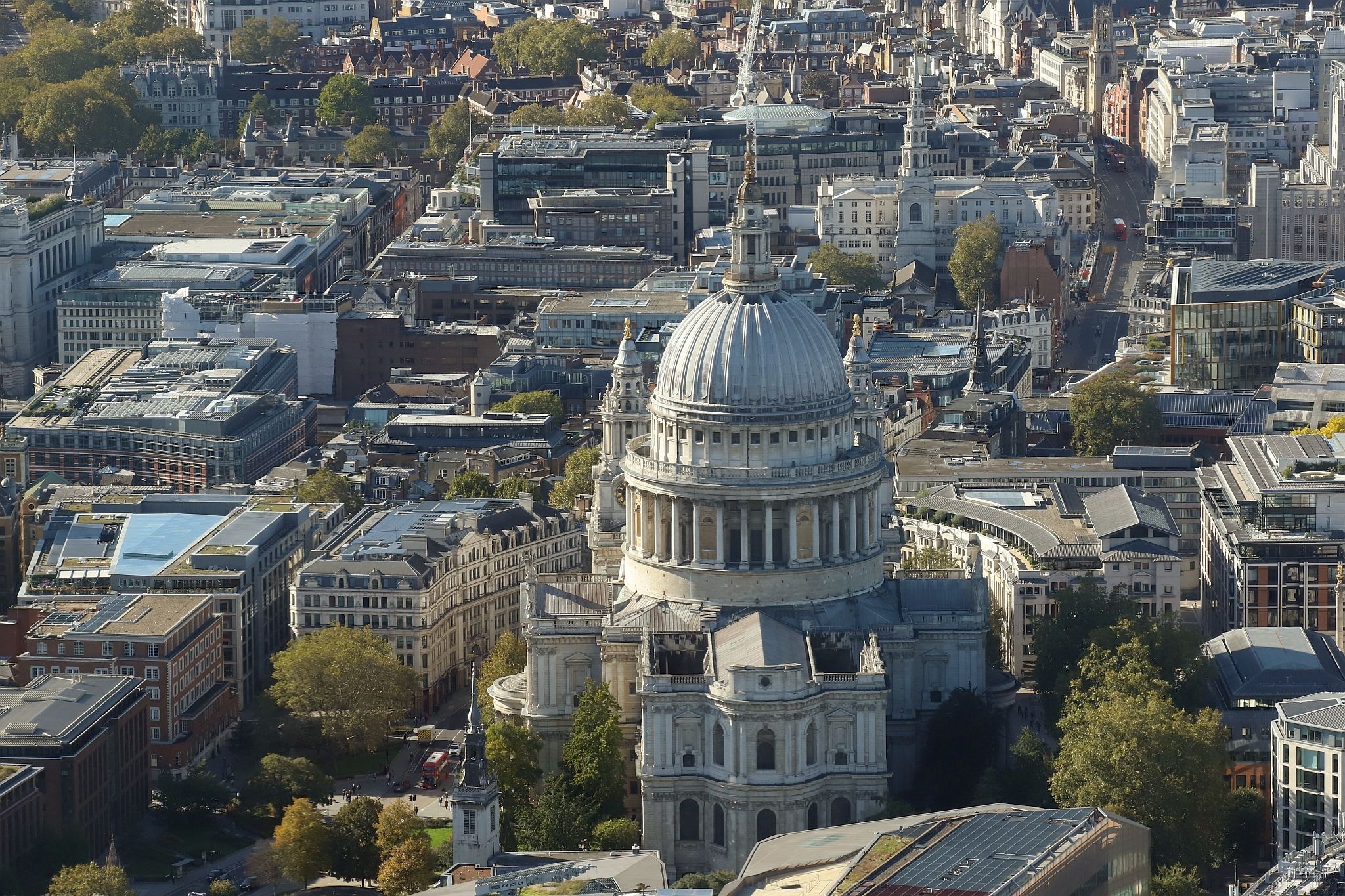 Aerial view of St. Paul's cathedral in the City of London. View from the Horizon observation platform on the 58th floor of 22 Bishopsgate in the City of London. Photo taken on 15-Oct-2023.