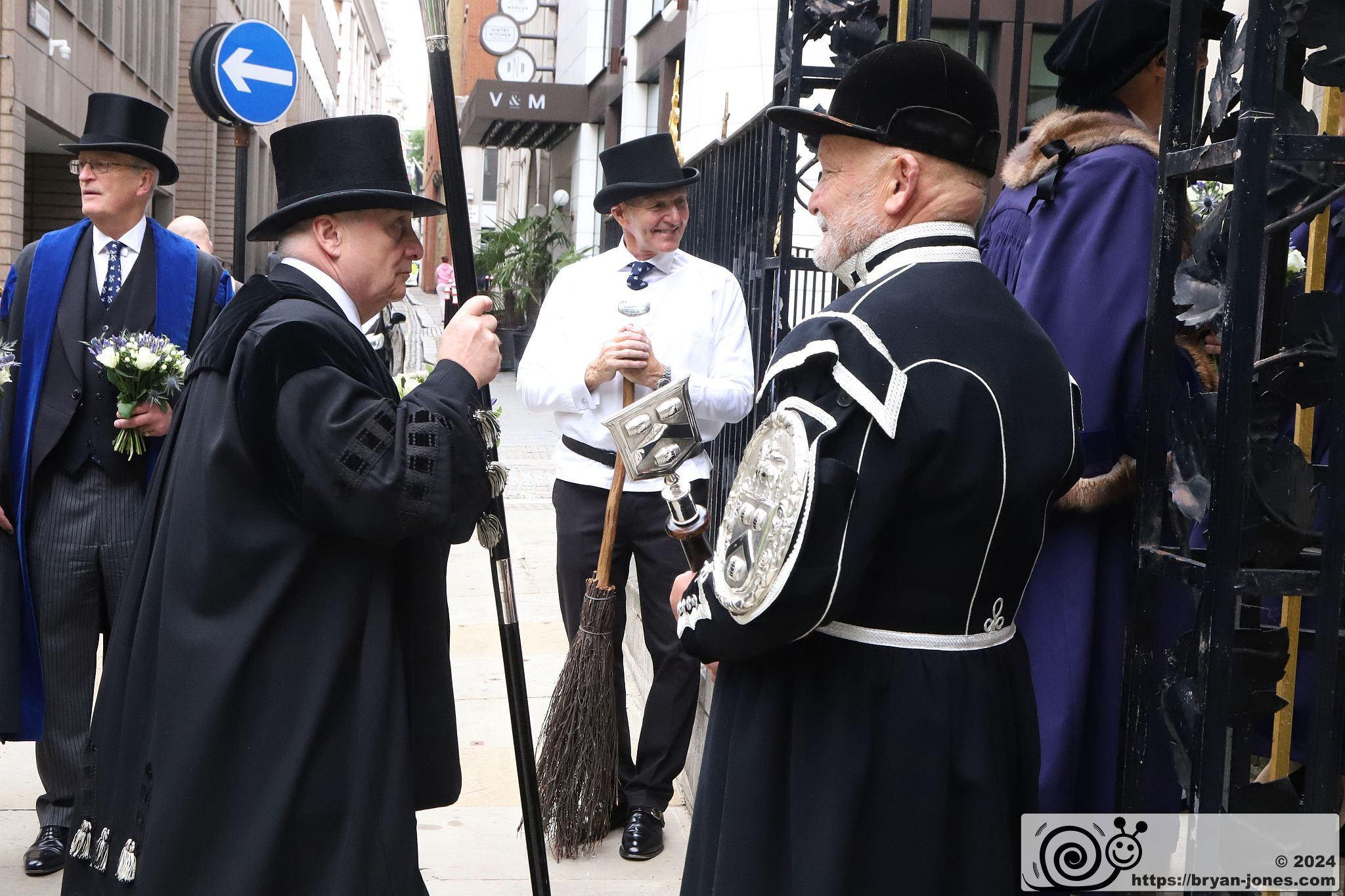 2024 annual Vintners' company procession to St James Garlickhythe church following the installation of the new Master. Led by a sweeper. 10-Jul-2024.