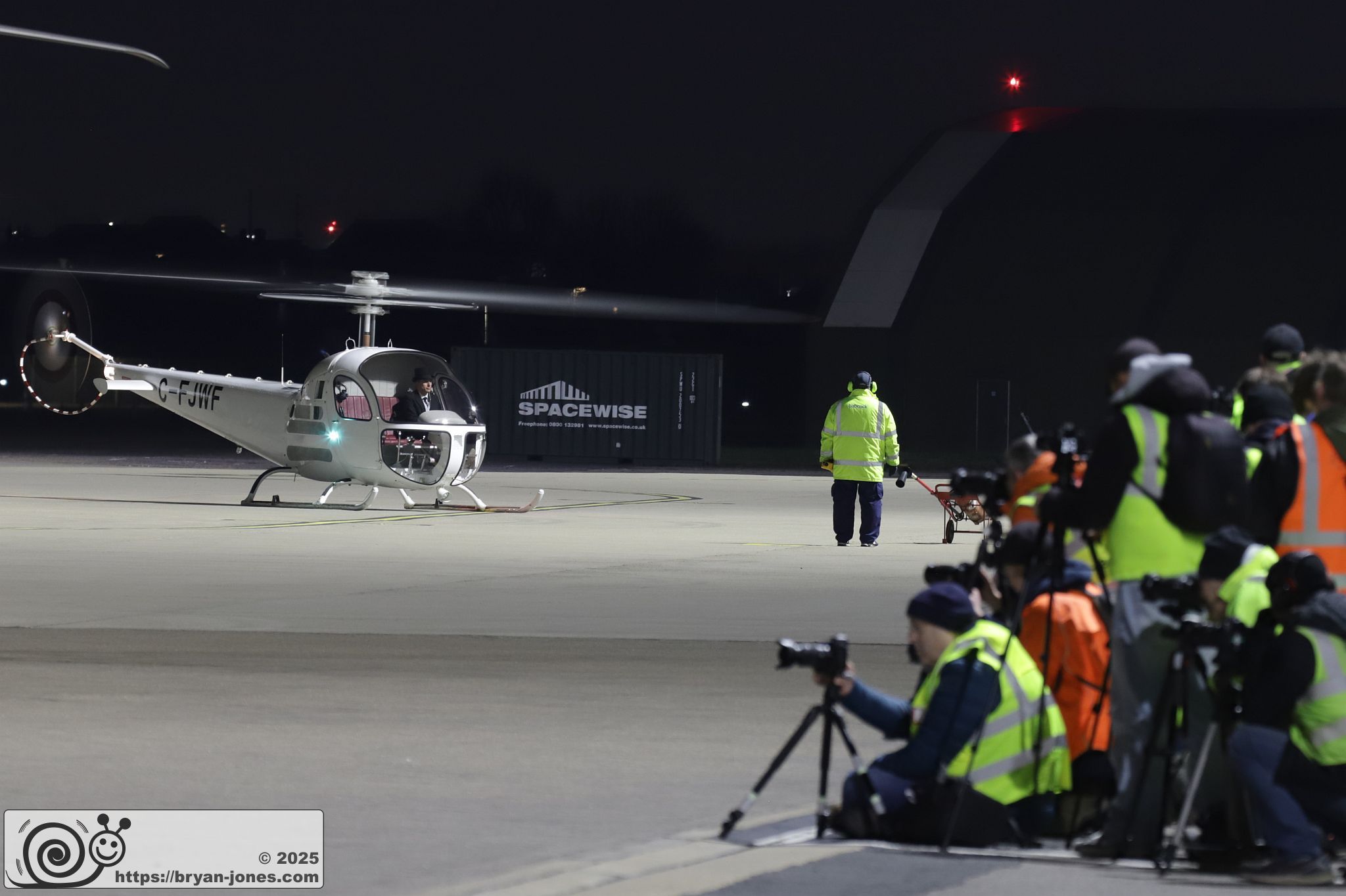 Bell 47H-1 with photographers at RAF Northolt. 06-Mar-2025.