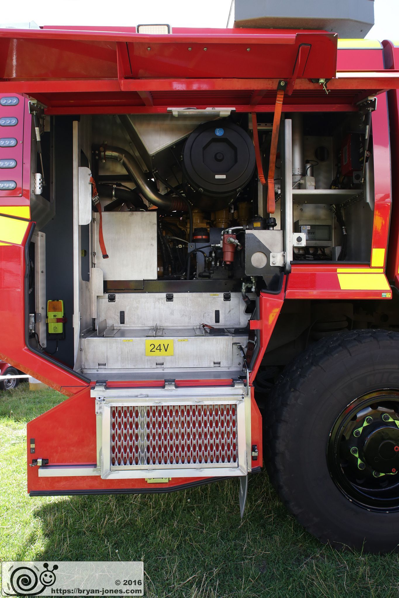 2016 Odiham Fire Show 07-Aug-2016. Heathrow Airport Fire and Rescue Rosenbauer Panther Airfield Rescuee Firefighting (ARFF) crash tender fire appliance with Stinger. YF13XNM