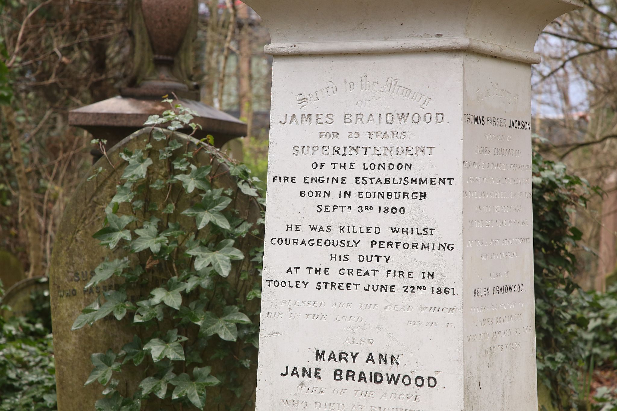 Superintendent James Braidwood killed in the Tooley Street fire 22-Jun-1861. London Fire Engine Establishment. Metropolitan Fire Brigade. London Fire Brigade.