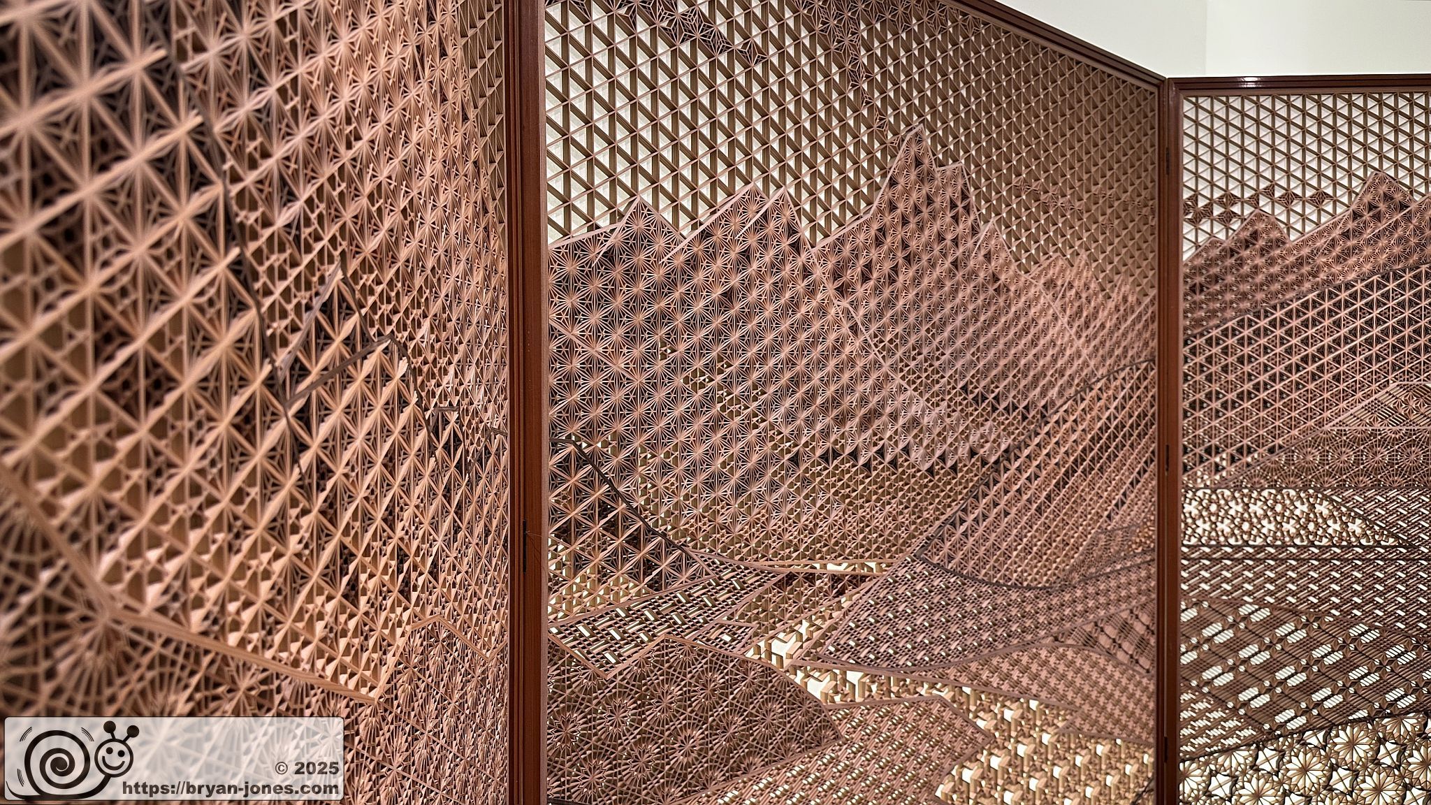 Japanese wooden screen. Japan House, London. 11-Mar-2025.