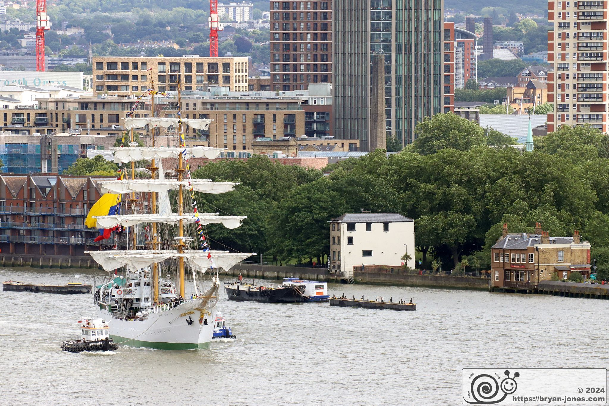 Tall ship ARC Gloria, flagship of the Colombian Navy, sailing up the River Thames in London. 06-Jul-2024.