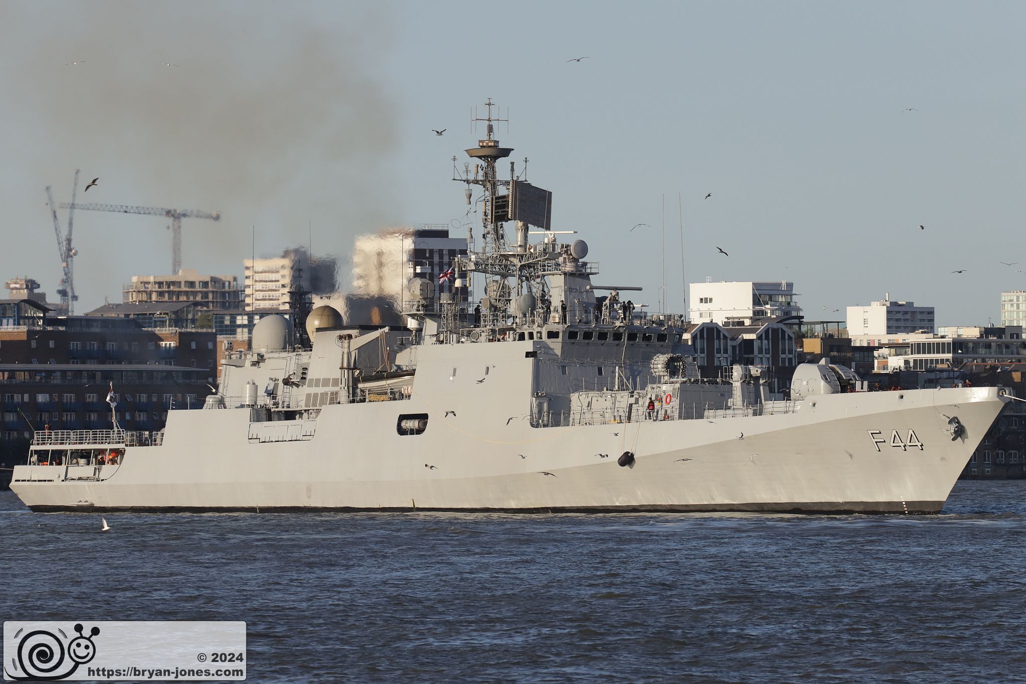 Indian Navy frigate F44 INS Tabar leaving London on 11-Aug-2024