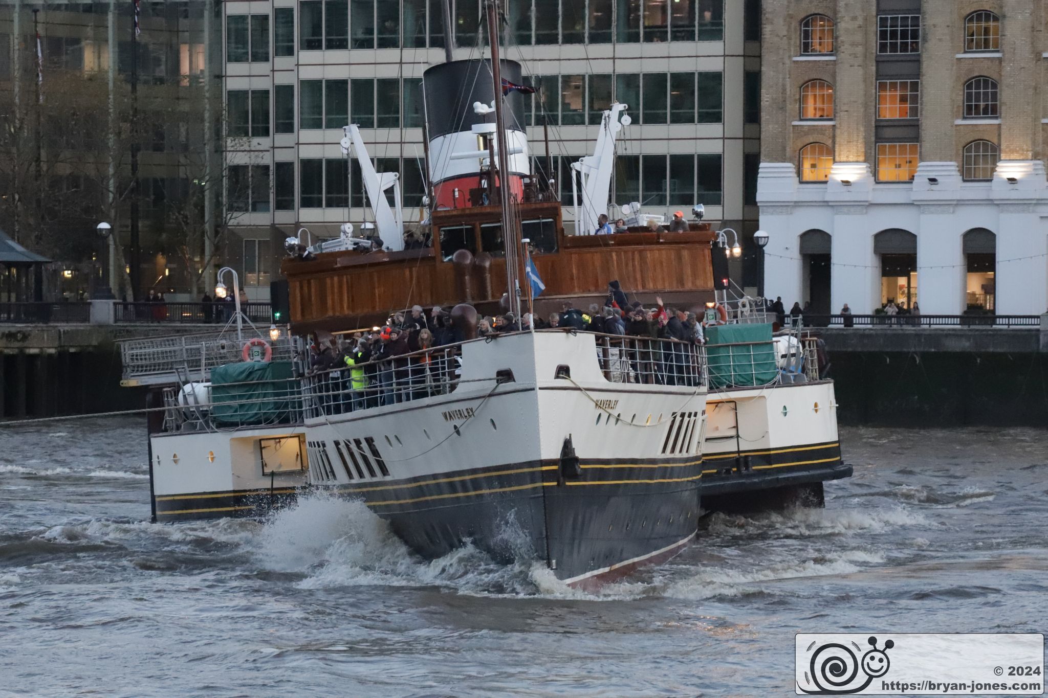 Waverley heels whilst being turned by tug Devout. 05-Oct-2024