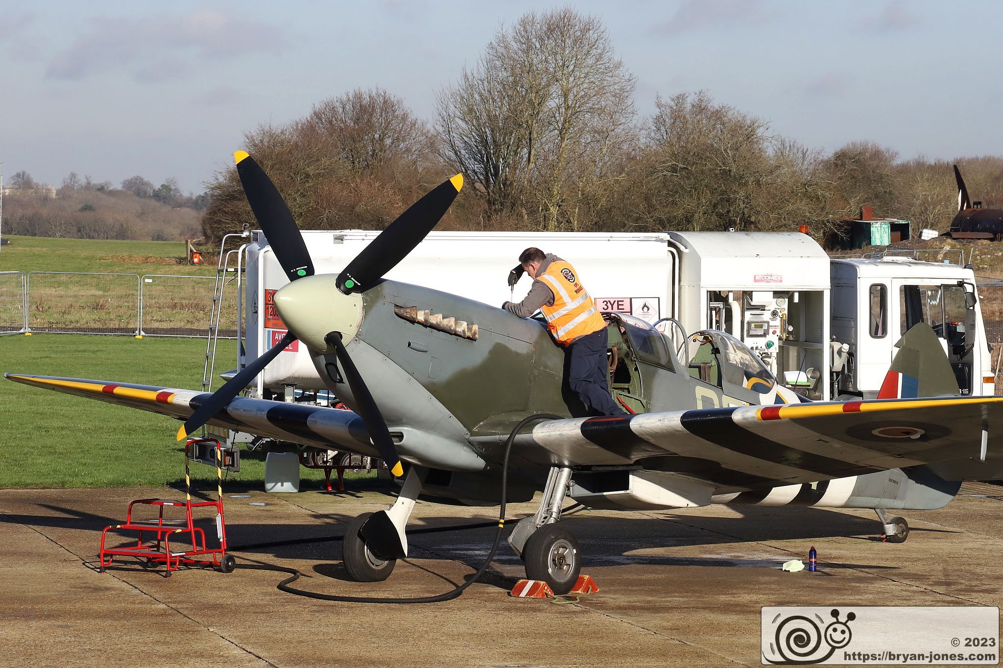 Two seat RCAF 1943 Spitfire T.9 MJ634 refuelling from tanker