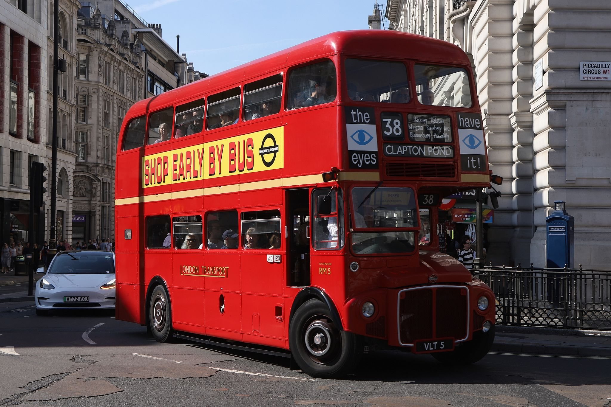 Vintage preserved bus operating route 38 in London on 16-Sep-2023. Routemaster RM5. VLT5. Piccadilly Circus.